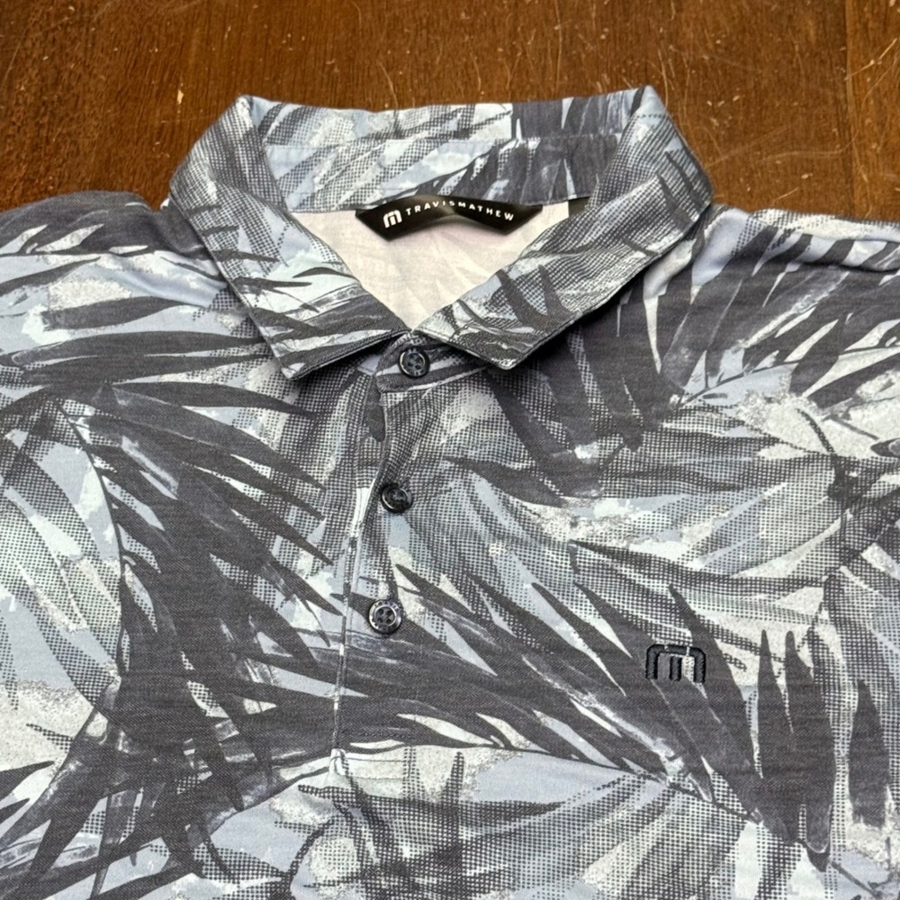 TravisMathew Polo Shirt Mens XL Blue Grey Palm Leaf Print 1MAA035 Golf Stretch